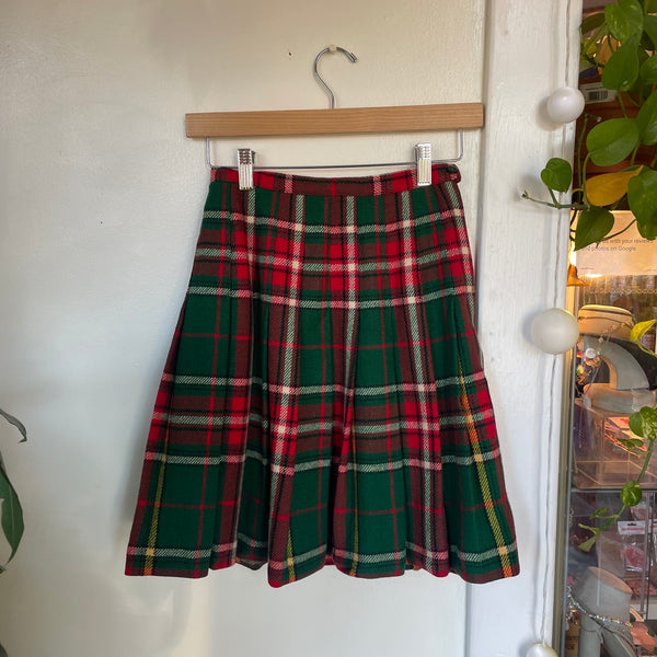 Vintage 60s Bobbie Brooks pleated plaid skirt with fringe detail // XXS XS // available at hey tiger Louisville 