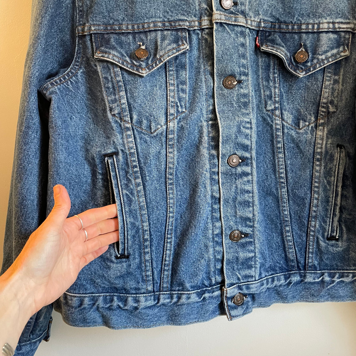 Vintage Unisex 80s Levis Type III Red Tab Denim Trucker jacket // Size –  Hey Tiger