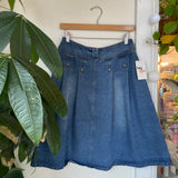 Vintage pleated button front denim skirt // 29 inch waist  (HT2415)