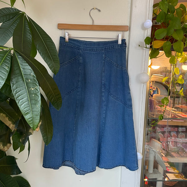 Vintage 70s 80s Country Blues A-line high waist denim skirt // size Medium // available at hey tiger Louisville 