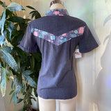 Vintage 70s chambray and faux patchwork short sleeve blouse // Sz small (HT23105)