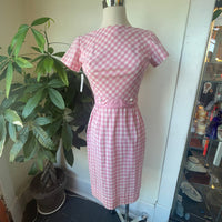 Vintage 50s / 60s Pink & White Check dress // Size XS (HT2386)