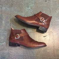 Hey Tiger Vintage 90s UNISA brown leather buckle ankle booties // 9.5 Narrow 9 1/2 AA // Chelsea Beatle boots