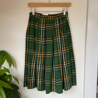 Vintage 50s 60s high waisted Plaid pleated midi skirt // Size Small (HT2341)