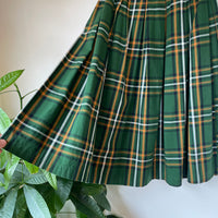 Vintage 50s 60s high waisted Plaid pleated midi skirt // Size Small (HT2341)